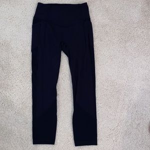 Lululemon 23” athletic leggings with pockets